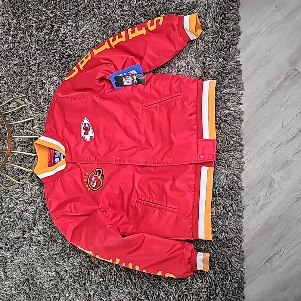 Chiefs jacket men or women SUPER  BOWL🏈